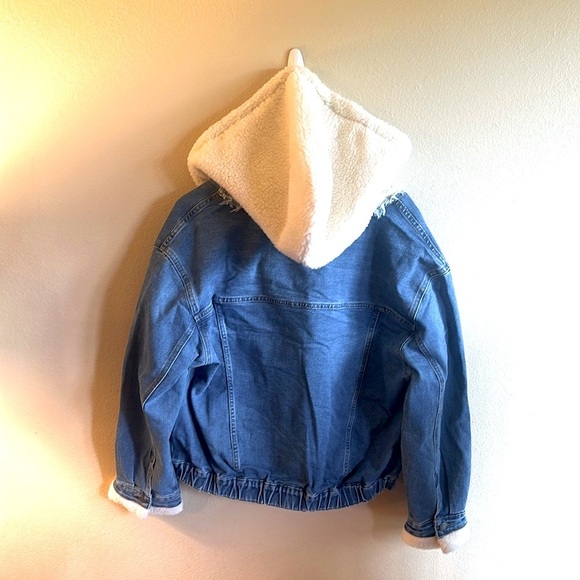 Veveret Faux Fur Hooded Denim Jacket Size Large Blue Collared Neckline Sherpa - Picture 11 of 15